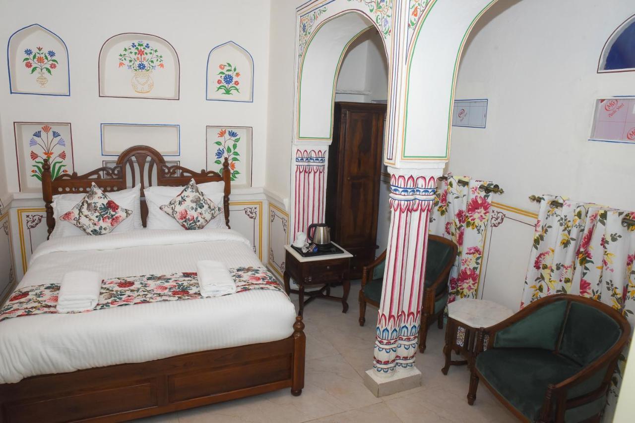 Kothipushkar Bed and Breakfast Exteriör bild