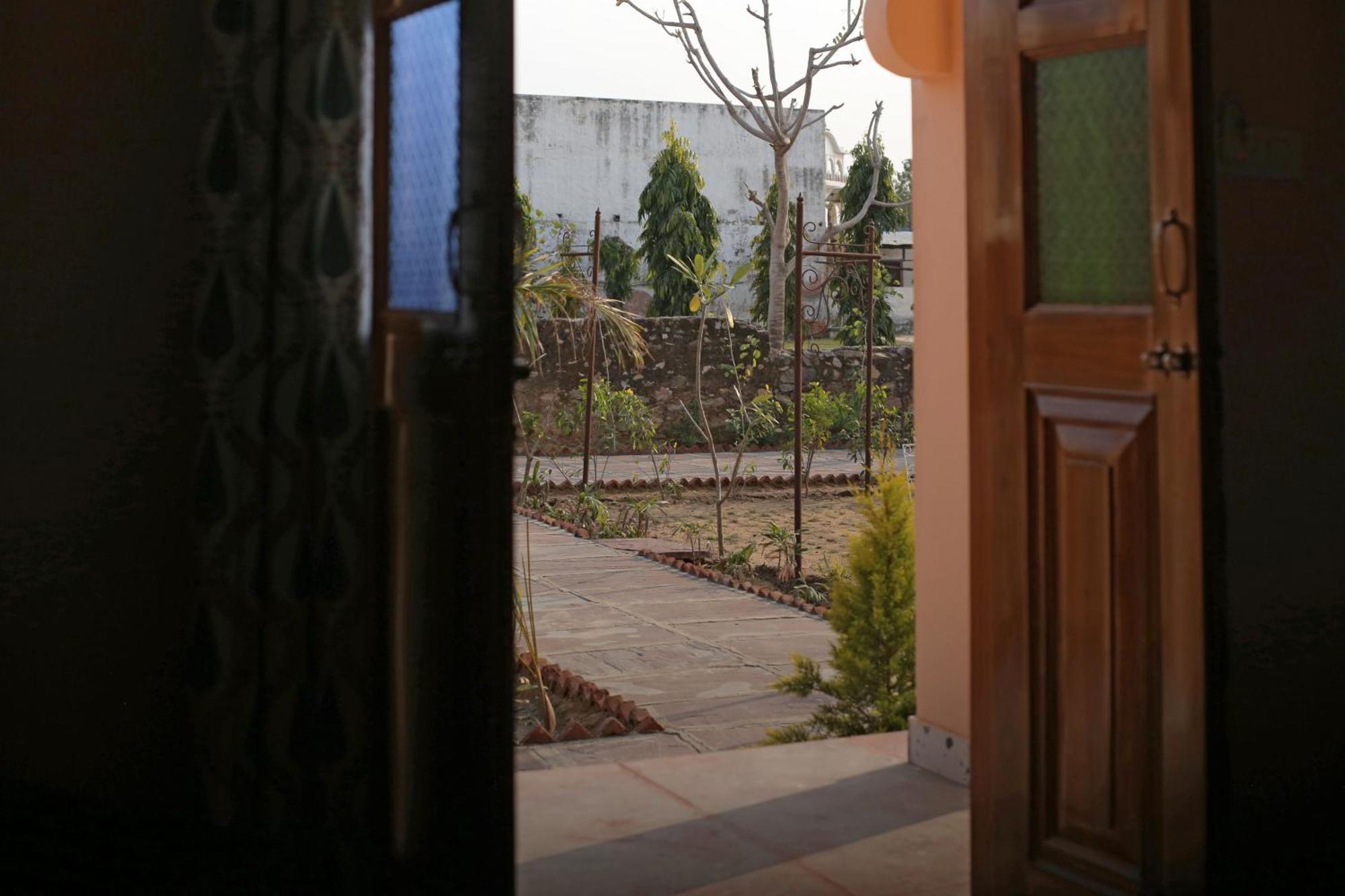 Kothipushkar Bed and Breakfast Exteriör bild