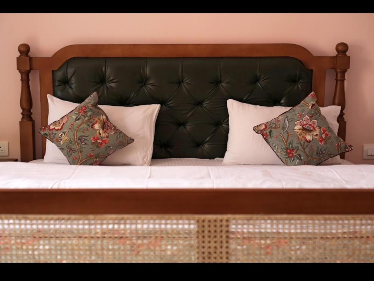Kothipushkar Bed and Breakfast Exteriör bild